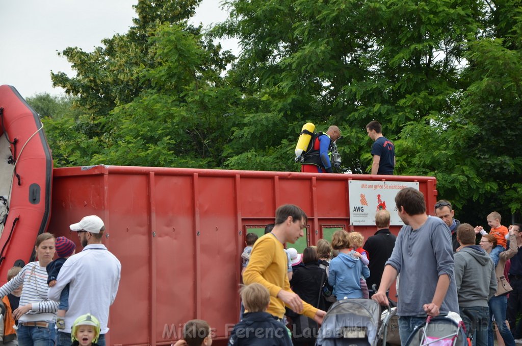 Tag der Offenen Tuer BF Koeln Weidenpesch Scheibenstr P142.JPG